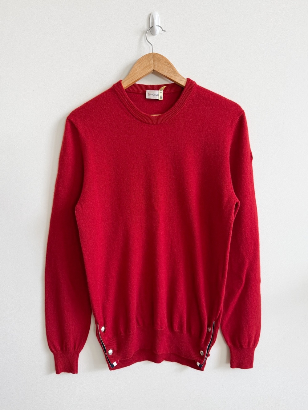 MONCLER • Maglione Tricot Girocollo Round Neck Cashmere Sweater in Red - Picture 2 of 14